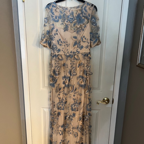 Adrianna Papell Dresses & Skirts - Adrianna Papell blue and nude floral dress